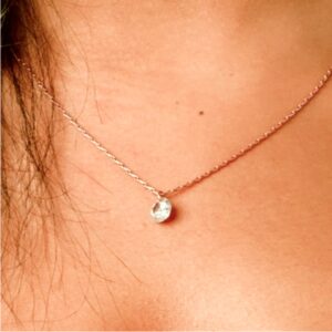 Elegante zilveren diamanten ketting met één steen